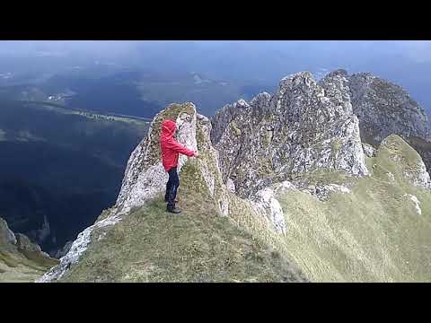 VEDERE DIN CREASTA MORARULUI  MUNTII BUCEGI