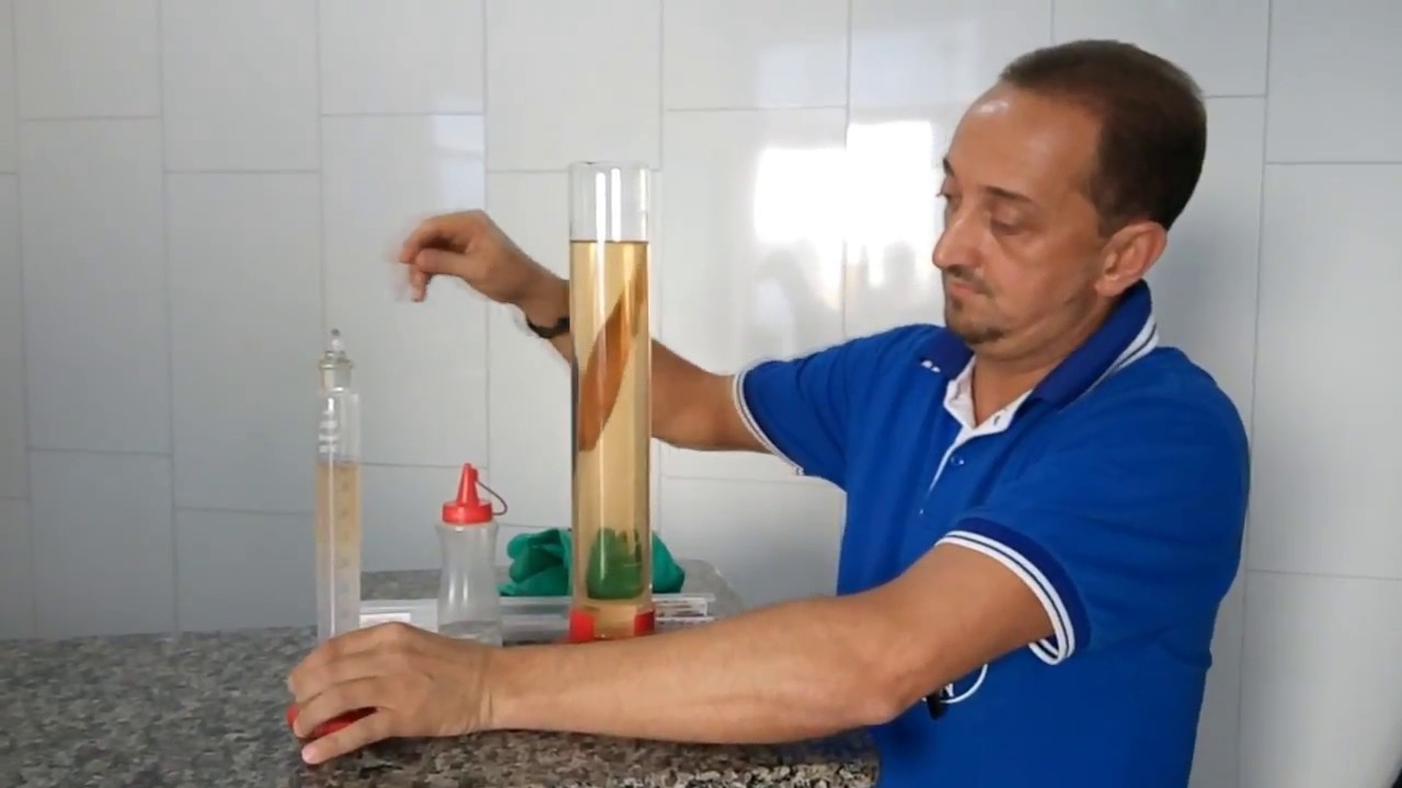 Aferição de bombas e teste do álcool na gasolina no Auto Posto Valim Cury em Simonésia