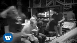 Biffy Clyro - Semi Mental (Official Music Video)