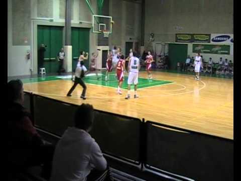 Benetton guard Pavlin Ivanov vs. Trieste