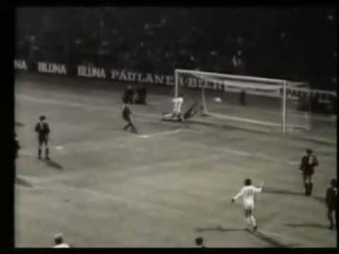 Dann macht es bumm- Thomas Müller und Gerd Müller