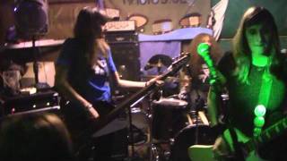 Stake Off The Witch (cover Beastie Boys - sabotage) Barák Slavonice 23.3.2011.mp4