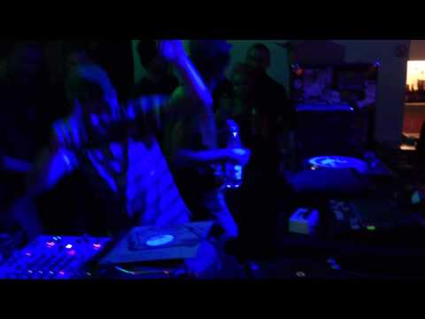 Roots Revival meets Radikal Guru - Dreadsquad B-DAY