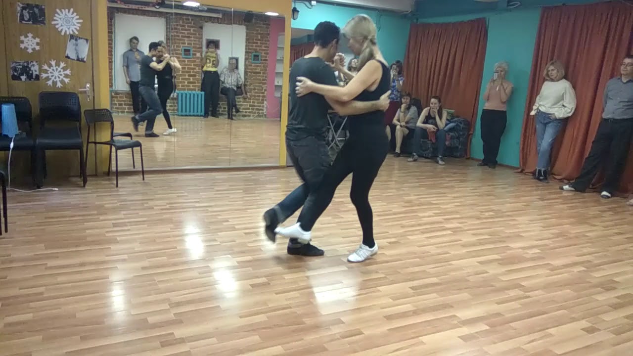 Video thumbnail for Pablo Kliksberg and Anna Zyuzina, follower´s back sacada workshop, Moscow 2018