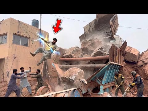 EXTREME JAM⚠️ This massive boulder nearly broke the machine! | Jaw Crusher |❓