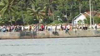 preview picture of video 'Video kapal Terbakar di PPI Logending'