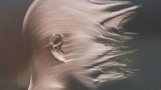 Sarah Bettens  ~  turn around