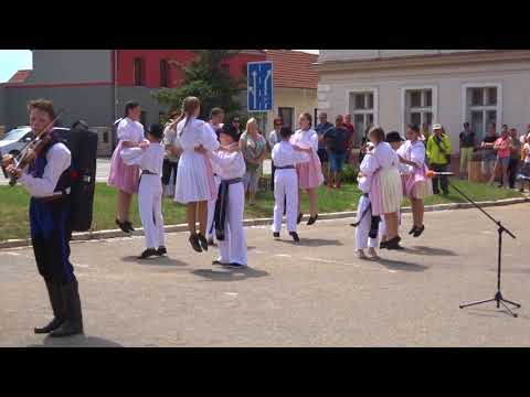 Před radnicí, č.6 - DFS KUNOVJÁNEK  / XXV. MDFF Kunovské léto 2018