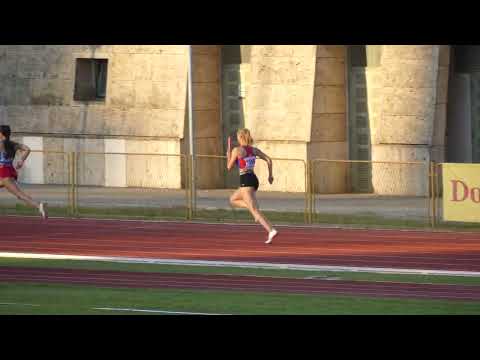 4 x 100 m - Juniorke - skupina 1/2