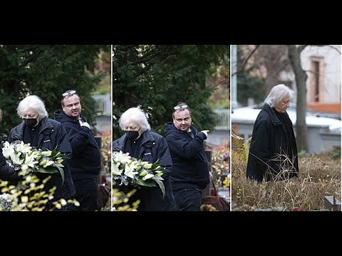 Neckář ukázal na pohřbu Mekyho Žbirky syna Vaška. Kolik toho zdědil po slavném otci?