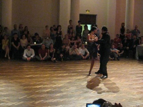  Marcela Guevara  and  Stefano Giudice  are  dancing  to  the  tango  "  Gallo Ciego  "