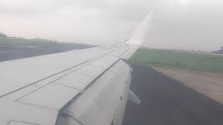 preview picture of video 'Landing at Devi Ahilya Bai Holkar Airport #DABHA #Lovetraveling #Jetairways'