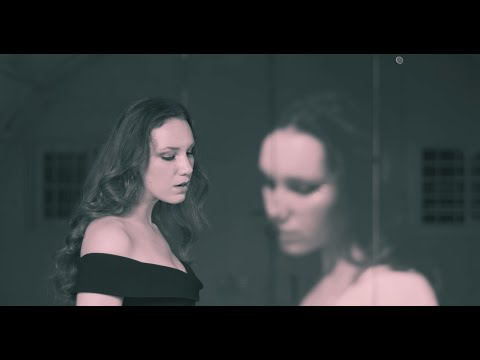 Emily James unveils an appealing music video for “the list” single