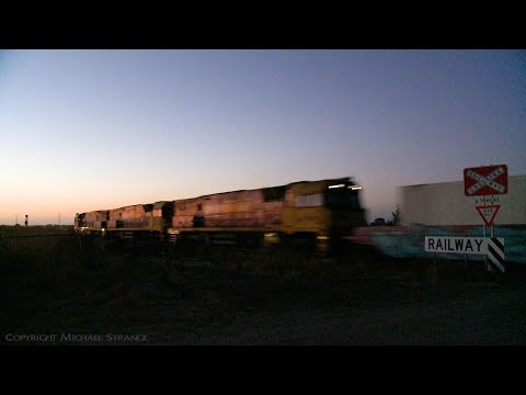 7MP5 Pacific National Container Freight After Sunset (26/2/2022) - PoathTV Australian Trains