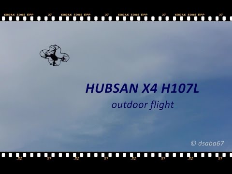 Drone Hubsan X4 H107L outdoor flight