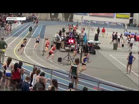 D4 Girls 4x200m Section 2