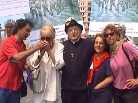 DON GALLO e FRANCA RAME al G8 di Genova, 20  luglio 2001, ore 11,30