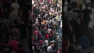 Clementino, Rocco Hunt, Achille Lauro e Boss Doms a Napoli: esplode la festa in via Chiaia