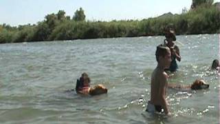 preview picture of video 'Colorado River @ the Sandbar'