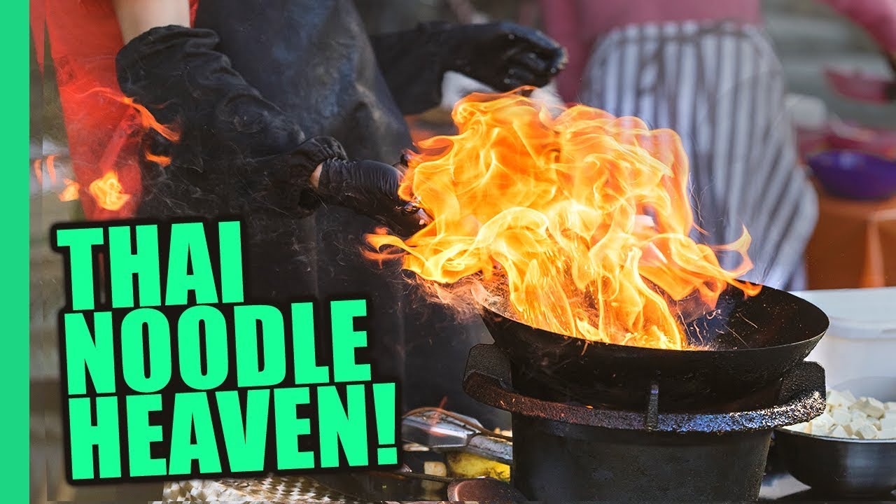 Video Tag 8 Bangkok - Pad Thai Noodles - Bangkok Michelin Food Street