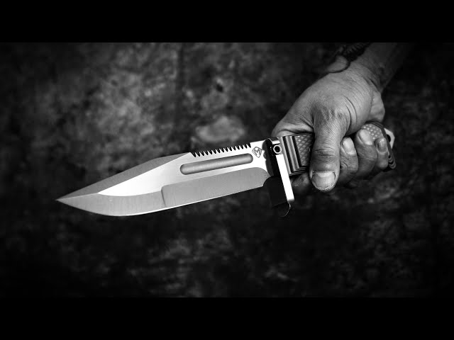 What Knife for a Group of Raiders?