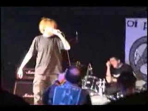 Oi Polloi-Don't Burn the Witch (Punk Aid '04) - Real