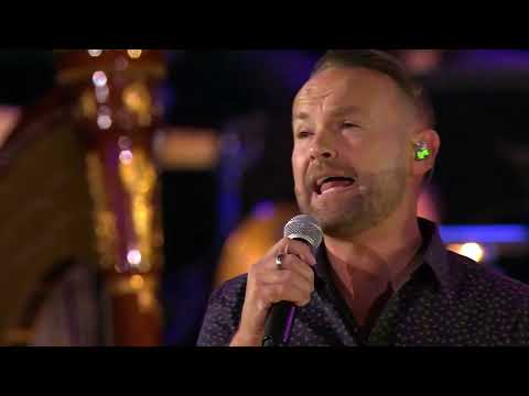Kevin Simm | Wet Wet Wet |  Love Is All Around LIVE.