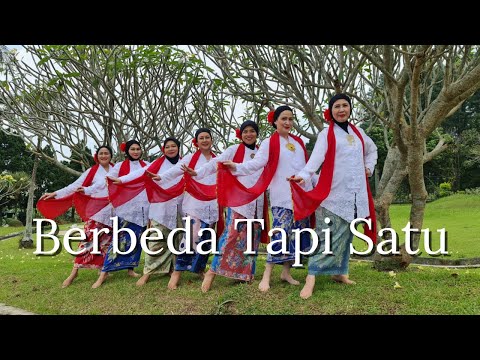 Berbeda Tapi Satu Line Dance