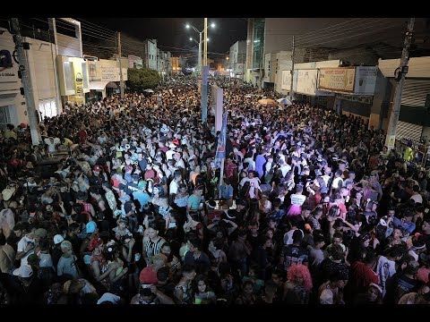 Com recorde de público, Bloco das Virgens desfila nas ruas de Cajazeiras