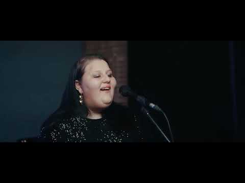 New York-Aleksandra Nykiel cover Paloma Faith