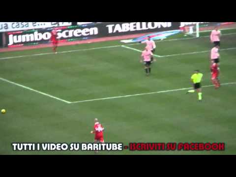 BARI - PALERMO 1-1 RIGORE NON DATO PER FALLO DI MANO AL BARI E COMMENTI DALLA CURVA.mpg