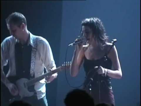 PJ Harvey & John Parish: CITY OF NO SUN (live)