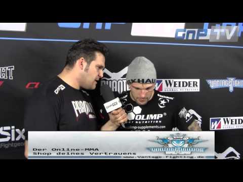 Max Coga im Interview bei Kombat Komplett 7