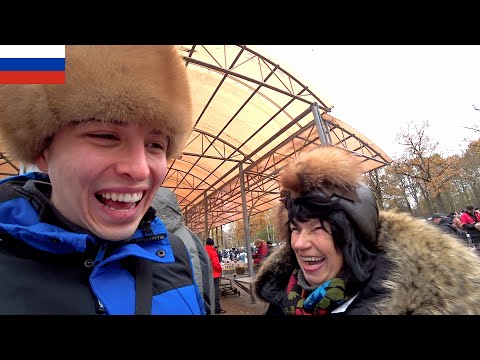 Os vendedores russos mais amigáveis ​​deste bazar 🇷🇺