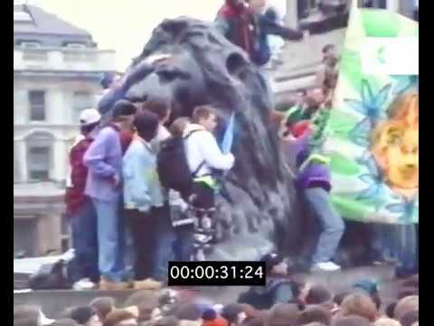1990s London, Freedom to Party Demonstration, Trafalgar Square