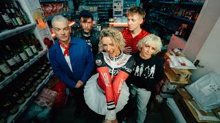 Jennifer Rostock - Wir schon wieder (Official Music Video) Jennifer Rostock - Wir schon wieder (Official Music Video)