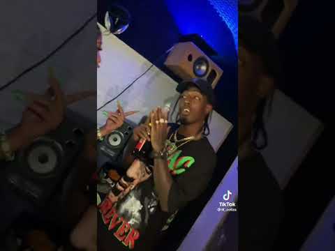 Mc Albertico, cotiza billone👸🏼🥷🏽🫀 MI COMPONENTE,