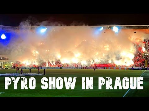 Slavia Prague vs. Feyenoord Rotterdam 25.11.2021 pyro show utras (Prag/Slavio Praha/Praag)