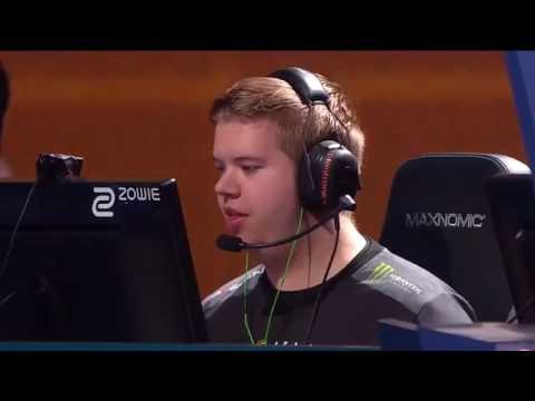 Umm, Krimz and JW with interesting reactions after winning the pistol round