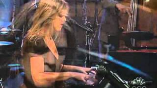Diana Krall-Have yourself a merry little christmas.