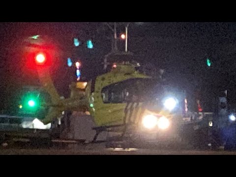 Lifeliner 1 | Amsterdam | Landt op de Haven van Urk voor een MMT inzet in Wijk 2