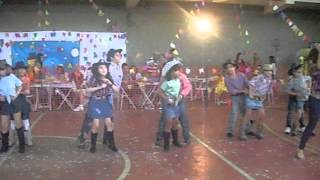preview picture of video 'Festa Junina - Dança do Cowboy Apaixonado'