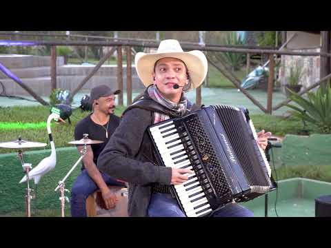 BEIJO DO ADEUS- TRIO CORAÇÃO DE MINAS (NILLO ROCHA, ARIEDSON E DULCINÉIA)