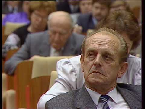 SED-Fraktionssprecher Werner Jarowinsky zur Lage in der DDR (13.11.1989)