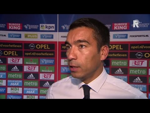 Giovanni van Bronckhorst na afloop van PSV - Feyenoord