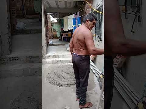 Mais um dia de serviço de Edson Belarmino.