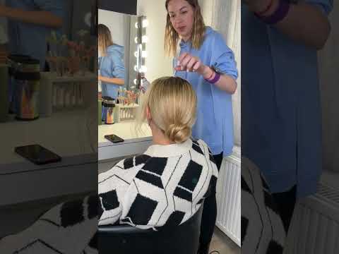 How to make a sleek bun on curly hair?👉 watch my video hint products