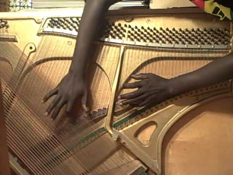 Claude Gomis Piano Harp Experiment #1