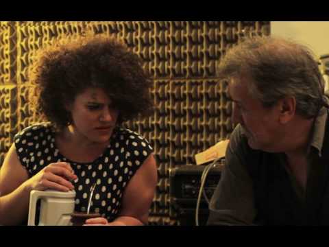 Eva Fiori y Jorge Giuliano - Bajo el cono azul