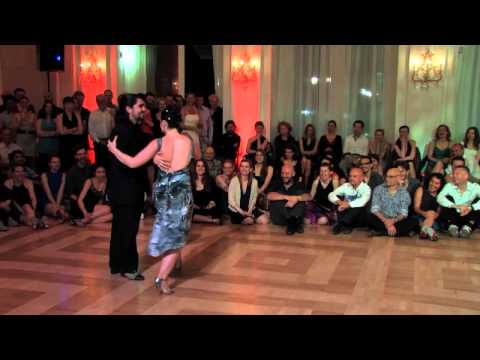  Fernando Sanchez  and  Ariadna Naveira  are  dancing  to  the  milonga  "  Este Es El Rey  "  by  Juan D'Arienzo  at  TangoAmadeus  in  2014